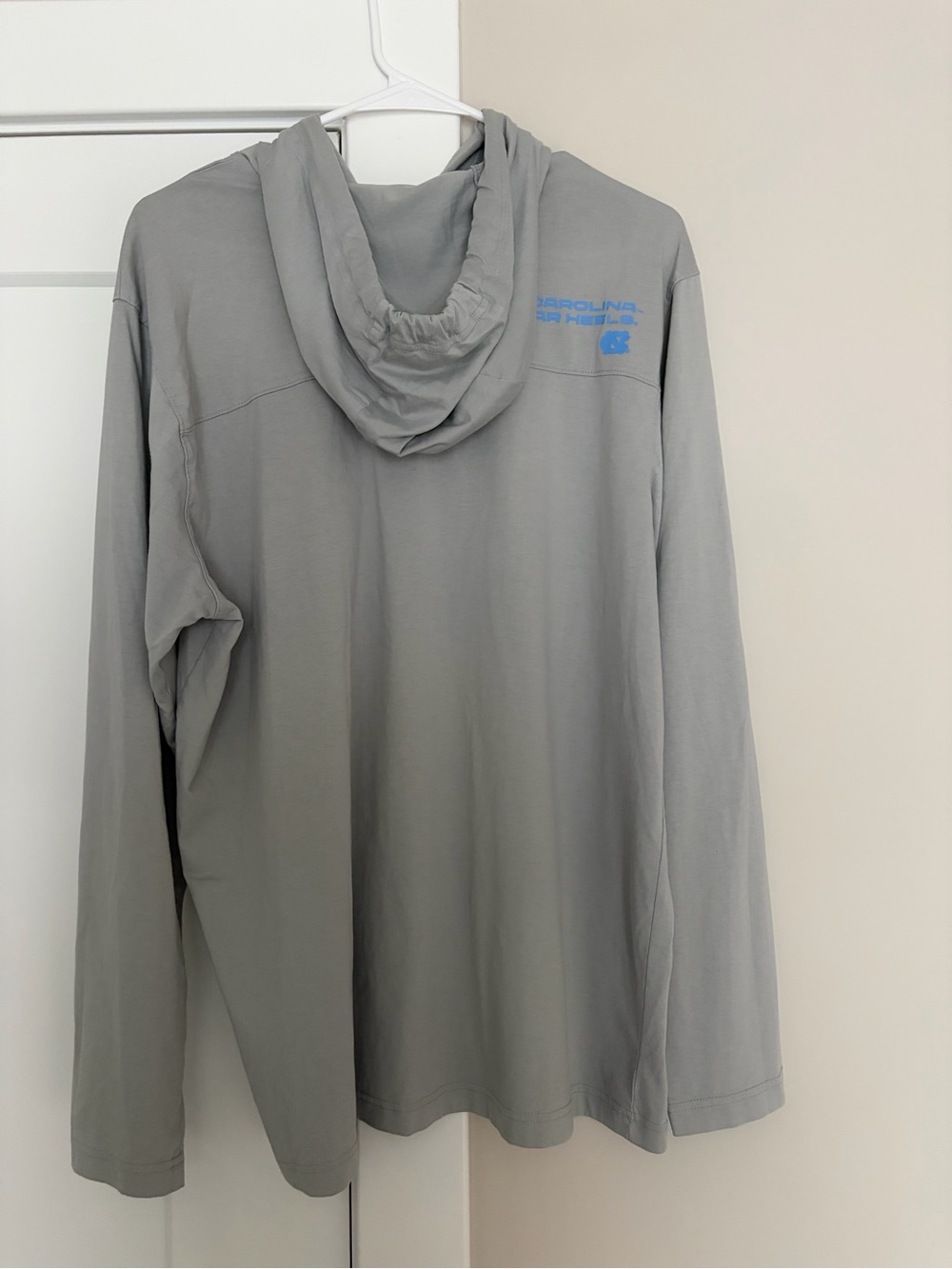 Nike UNC Gray Long Sleeve Hoodie - Men’s Size L - Picture 2 of 4